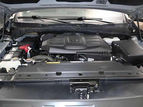 Used 2022 Nissan Titan PRO-4X w/ Pro-4x Convenience Package AWD/4WD image 24