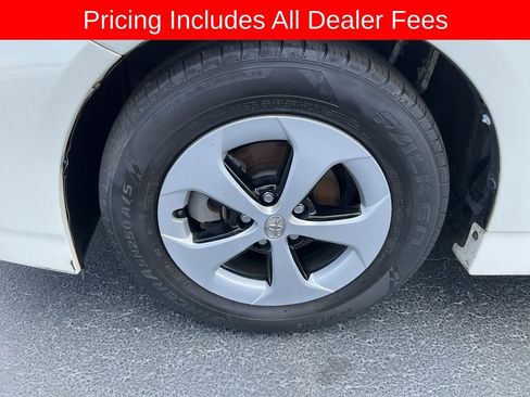 Used 2015 Toyota Prius Four FWD image 22