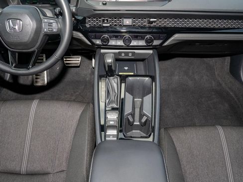 Used 2025 Honda Accord Sport image 26