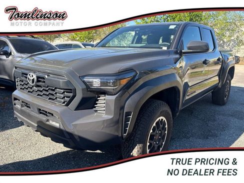 Used 2025 Toyota Tacoma TRD Off-Road image 1