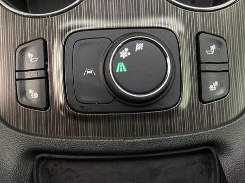 Used 2020 GMC Acadia SLT w/ Driver Alert Package II FWD image 60
