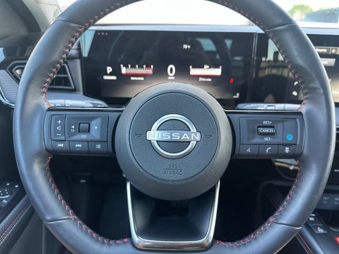 Used 2025 Nissan Kicks SR w/ SR Premium Package AWD/4WD image 25