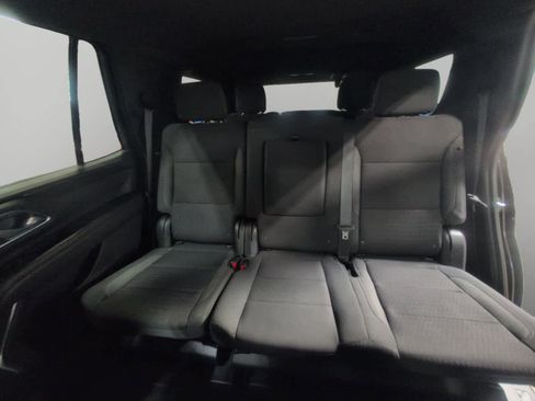 Used 2023 GMC Yukon SLE image 13