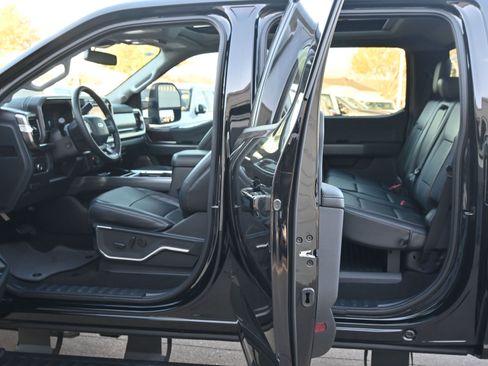 Used 2024 Ford F350 Lariat w/ Lariat Ultimate Package image 22