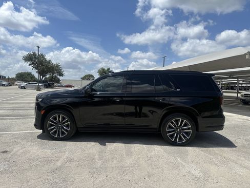 Used 2023 Cadillac Escalade Sport Platinum AWD/4WD image 7
