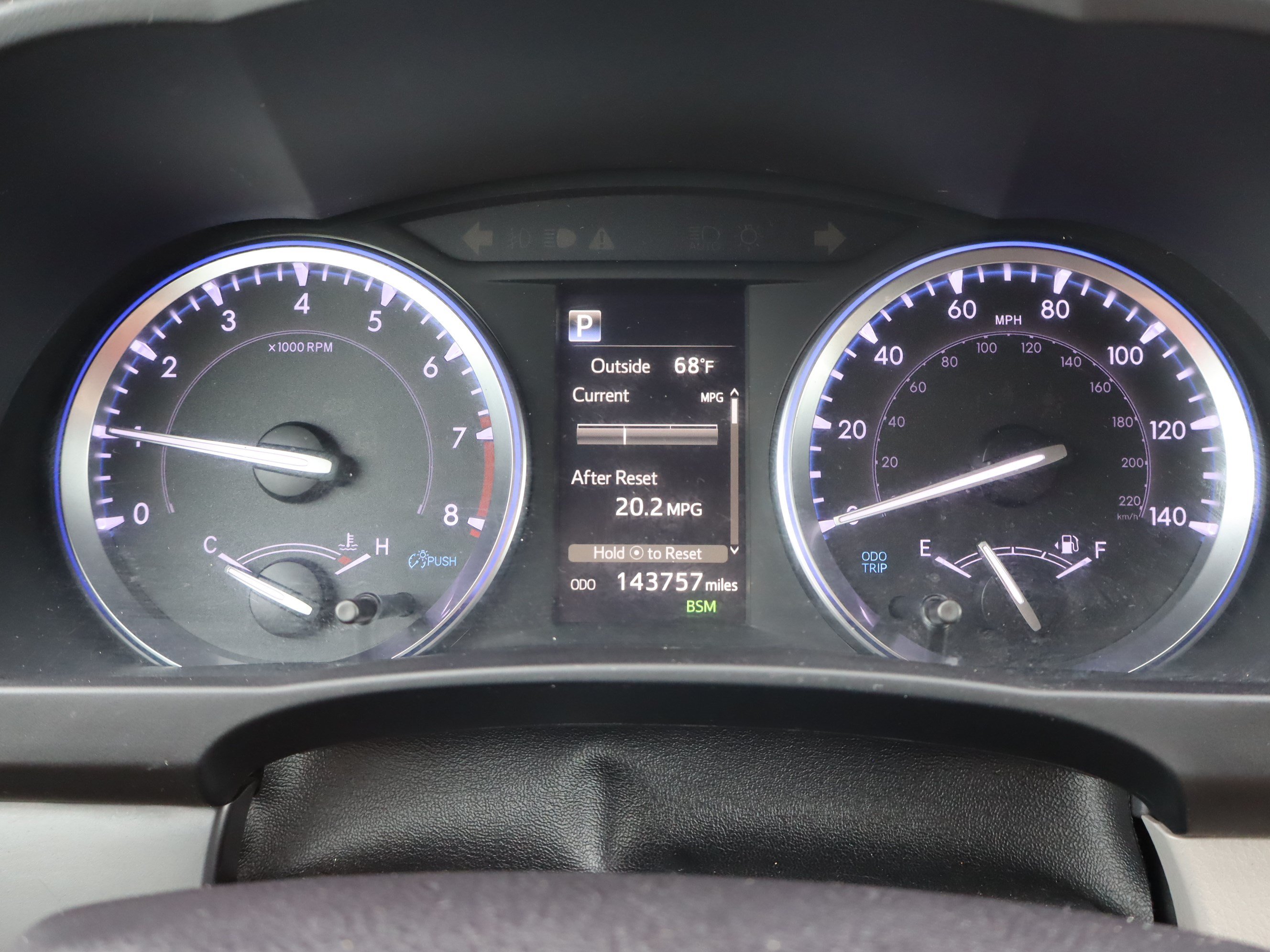 Used 2019 Toyota Highlander XLE FWD image 25