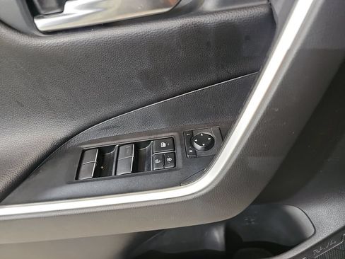 Used 2019 Toyota RAV4 XSE w/ XSE Weather Package AWD/4WD image 25