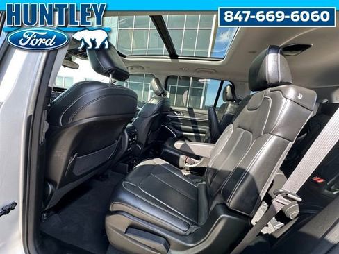 Used 2022 Jeep Grand Cherokee L Limited image 17