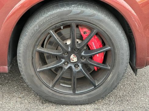 Used 2012 Porsche Cayenne Turbo AWD/4WD image 27