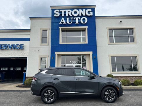 Used 2023 Kia Sportage LX AWD/4WD image 17