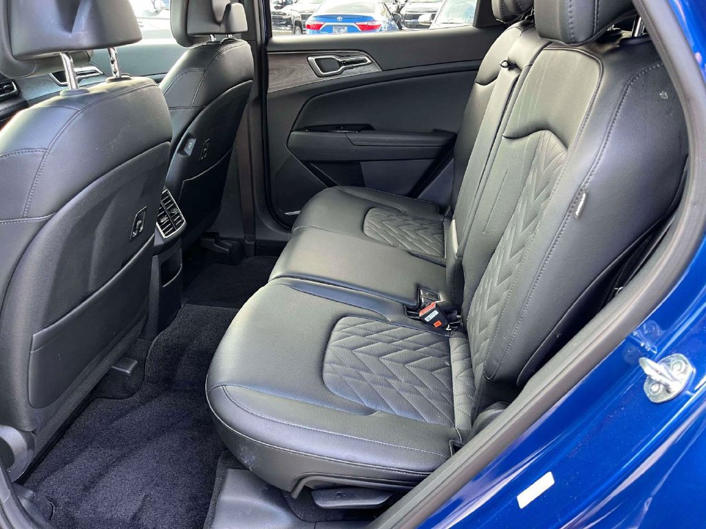Used 2025 Kia Sportage X-Line AWD/4WD image 6