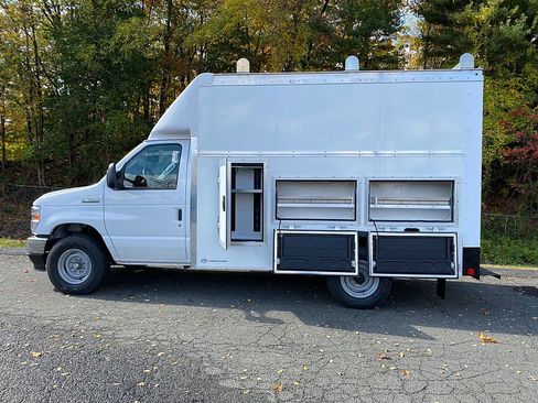 New 2026 Ford E-350 and Econoline 350 Super Duty w/ Power Equipment Group image 13