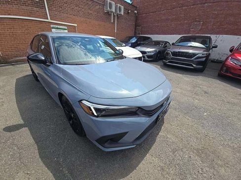 Used 2023 Honda Civic Sport image 1