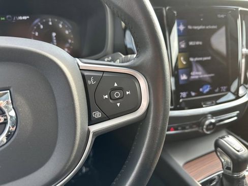 Used 2021 Volvo S60 T5 Momentum image 25