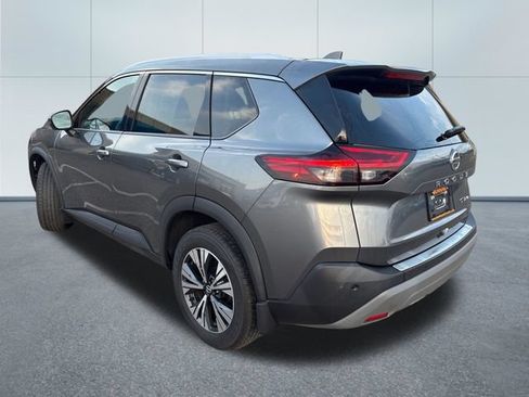 Used 2021 Nissan Rogue SV AWD/4WD image 2