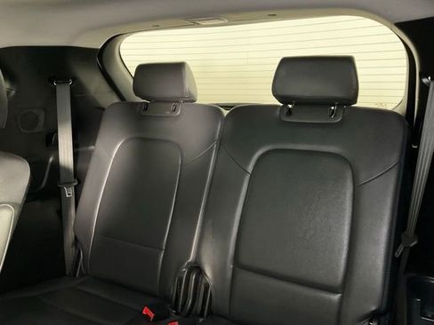 Used 2017 Hyundai Santa Fe Limited image 17