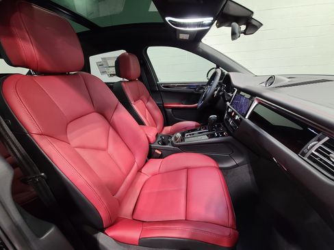 New 2026 Porsche Macan image 29