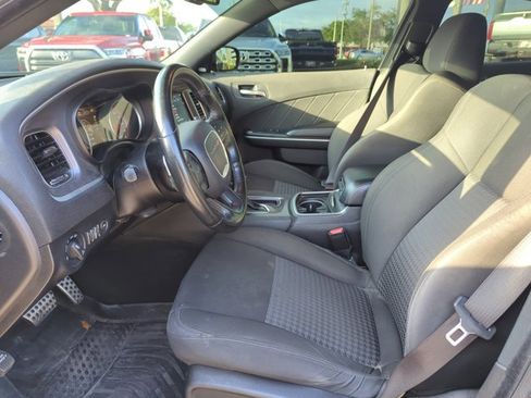 Used 2019 Dodge Charger R/T RWD image 12