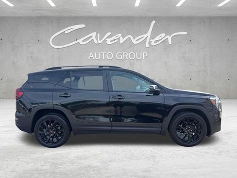 Used 2024 GMC Terrain SLE w/ Driver Convenience Package FWD image 20