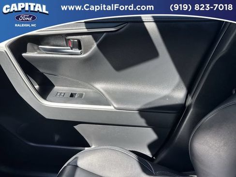 Used 2022 Toyota RAV4 XSE AWD/4WD image 29