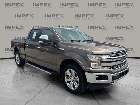 Used 2018 Ford F150 Lariat w/ Equipment Group 502A Luxury AWD/4WD image 4