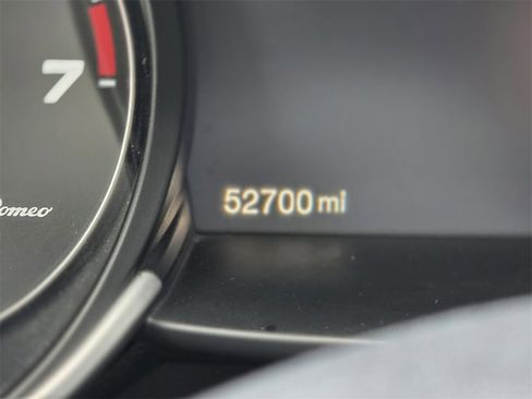 Used 2023 Alfa Romeo Giulia Sprint image 36