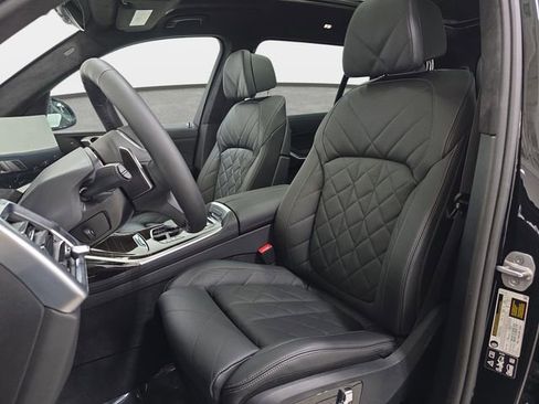 Used 2026 BMW X7 xDrive40i w/ M Sport Package image 14