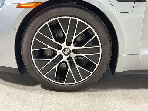 Certified 2023 Porsche Taycan w/ Premium Package image 40