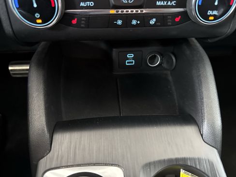 Used 2023 Ford Escape ST-Line AWD/4WD image 22