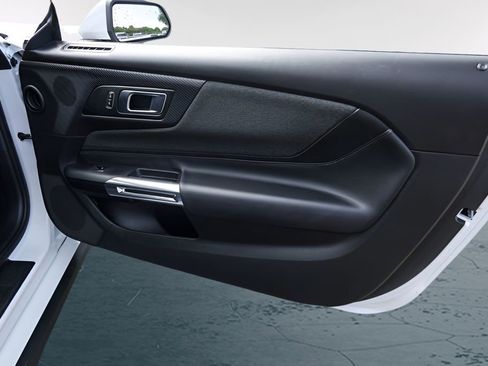 Used 2025 Ford Mustang Coupe image 26