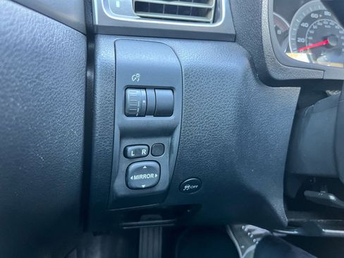 Used 2011 Subaru Impreza 2.5i image 28