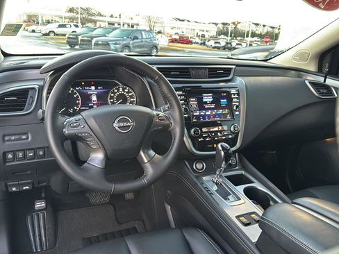 Used 2024 Nissan Murano SL image 16