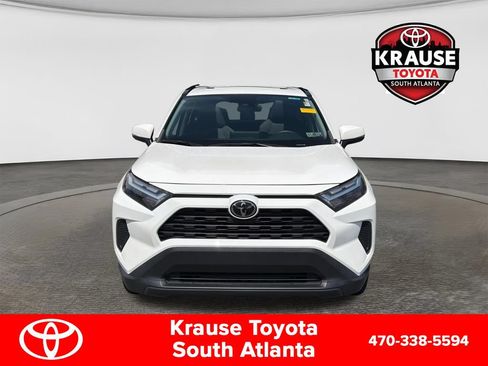 Used 2022 Toyota RAV4 XLE w/ Convenience Package AWD/4WD image 2