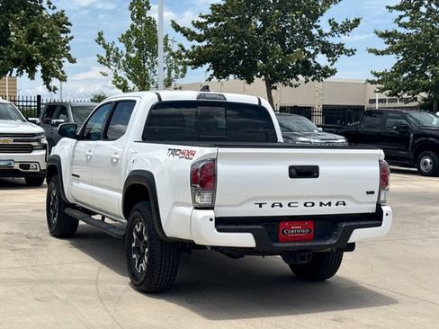 Used 2020 Toyota Tacoma TRD Off-Road w/ Technology Package AWD/4WD image 7