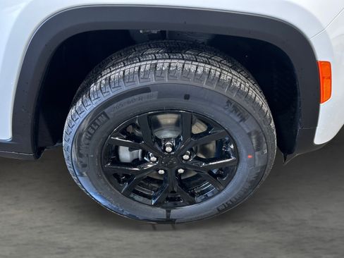 New 2026 Jeep Grand Cherokee L 4WD image 24