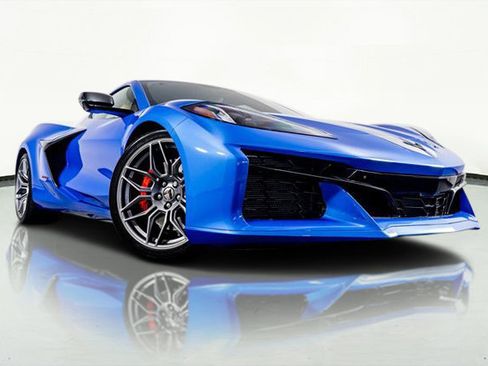 Used 2024 Chevrolet Corvette Z06 image 4