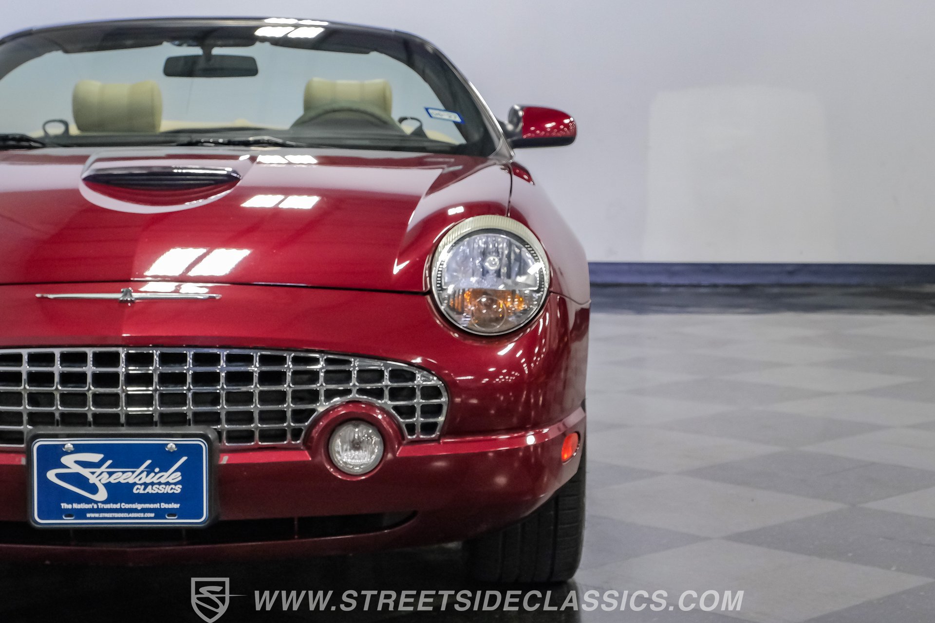 Used 2004 Ford Thunderbird RWD image 24