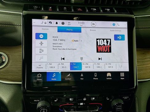 Certified 2023 Jeep Grand Cherokee L Summit w/ Luxury Tech Group V image 24