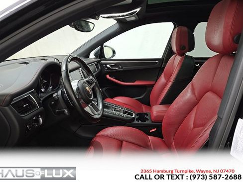Used 2018 Porsche Macan GTS AWD/4WD image 5