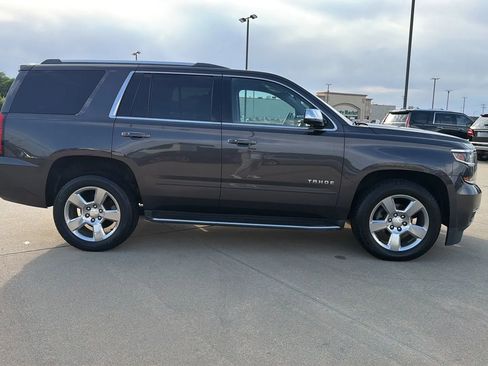 Used 2018 Chevrolet Tahoe Premier AWD/4WD image 25
