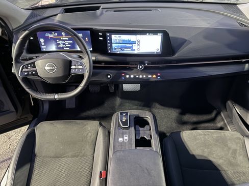 Used 2024 Nissan Ariya FWD image 18