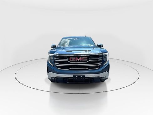 Used 2024 GMC Sierra 1500 SLT w/ SLT Premium Package AWD/4WD image 3