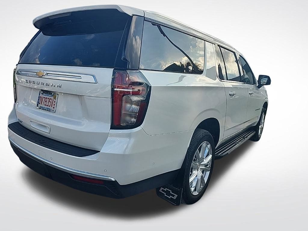 Used 2024 Chevrolet Suburban High Country w/ Advanced Technology Package RWD image 7