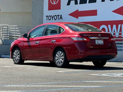 Used 2014 Nissan Sentra SV image 4