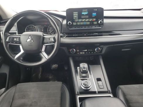 Used 2024 Mitsubishi Outlander SE image 26