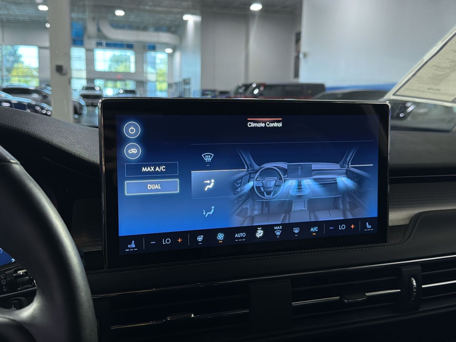 Used 2023 Lincoln Corsair AWD w/ Equipment Group 101A image 17