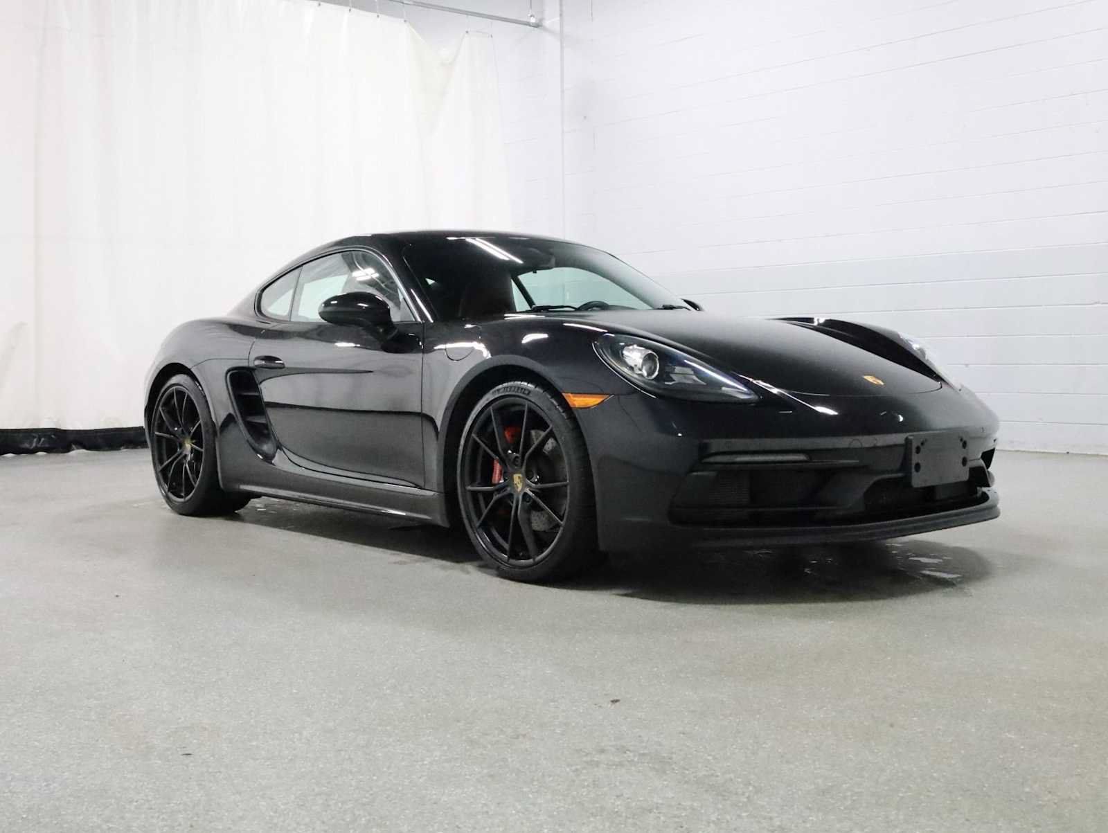 Used 2019 Porsche 718 Cayman GTS RWD image 13