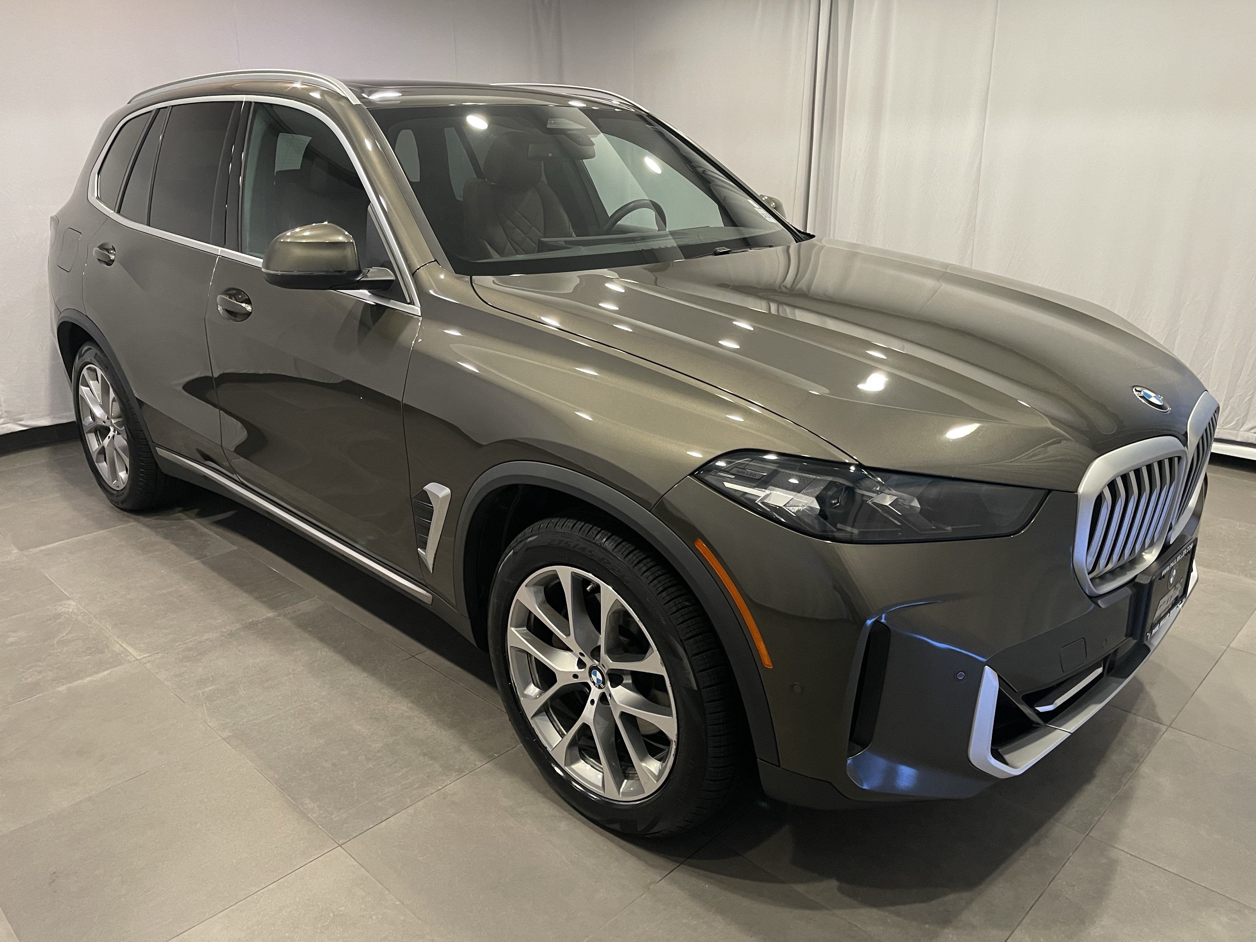 Certified 2024 BMW X5 xDrive40i AWD/4WD image 3