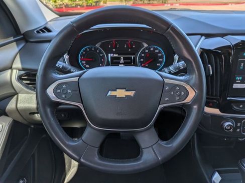 Used 2018 Chevrolet Traverse LT FWD image 13