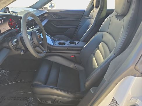 Used 2024 Porsche Taycan GTS image 18